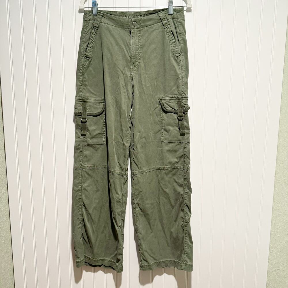 American Eagle Super High Rise Baggy Wide Leg Pants Green Cargo Pockets Size 4